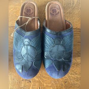 Vintage Lucky Brand Clogs